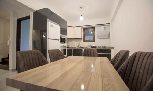 Villa Road Bora — 9