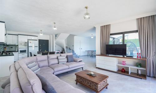 Villa Rojin — 27