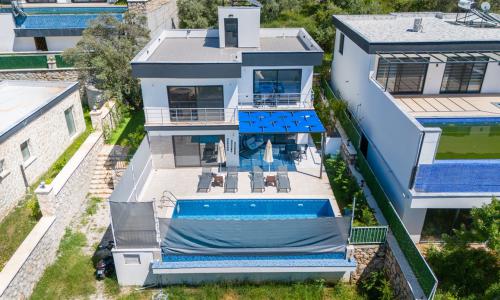 Villa Rojin — 70