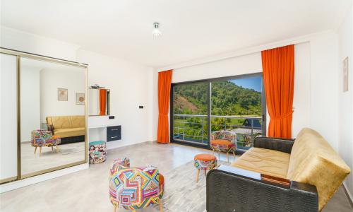 Villa Rojin — 44