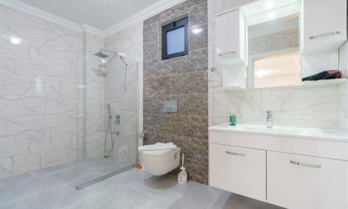 Villa Rojin — 53