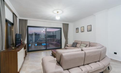 Villa Rojin — 40