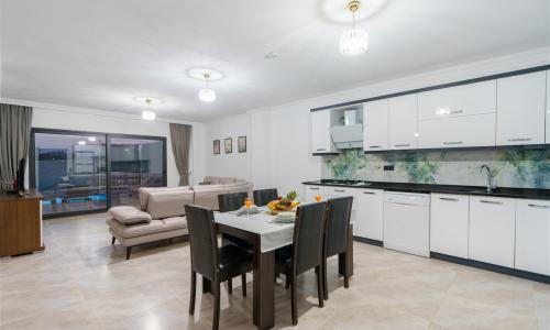 Villa Rojin — 33