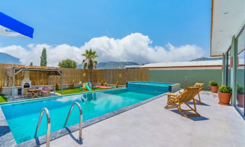 Villa Stay 2 — 4