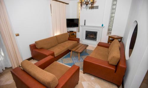 Villa Rota 3 — 12