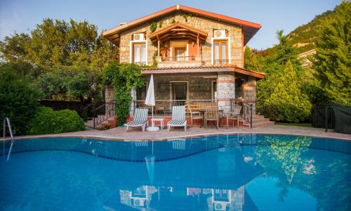 Villa Rota 3 — 1