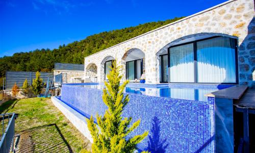 Villa Royal 3 — 1