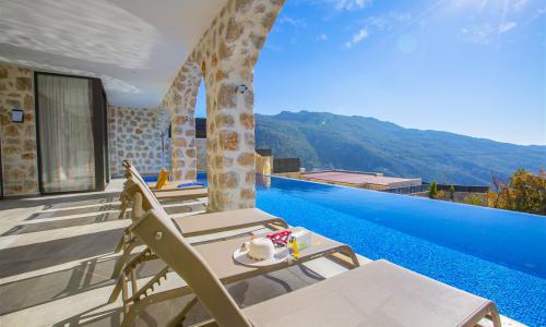 Villa Royal 3 — 8