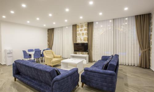 Villa Royal 3 — 10