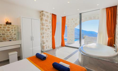 Villa Royal 3 — 23