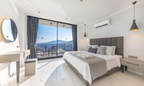 Villa Royal Falcon — 48