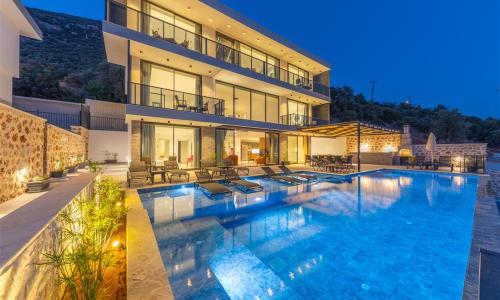Villa Royal Falcon — 1