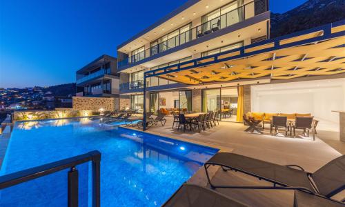 Villa Royal Falcon — 84