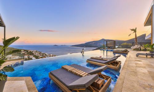 Villa Royal Life — 37