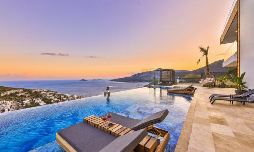 Villa Royal Life — 30