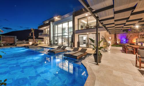 Villa Royal Life — 13
