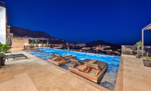 Villa Royal Life — 29