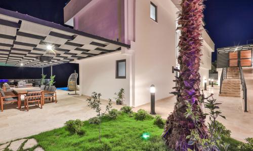 Villa Royal Life — 39