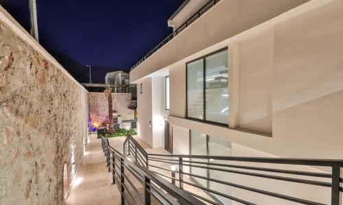 Villa Royal Life — 44