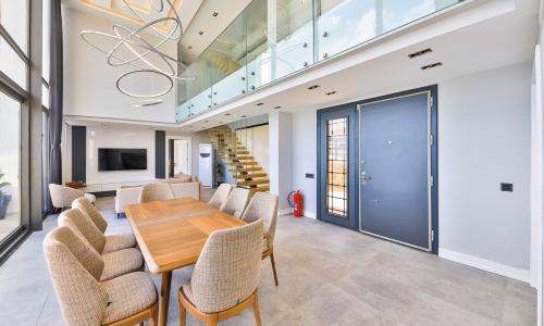 Villa Royal Life — 60