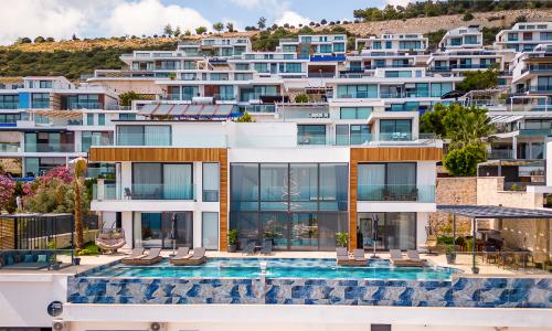 Villa Royal Life — 18