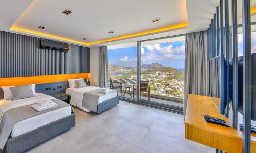 Villa Royal Life — 83