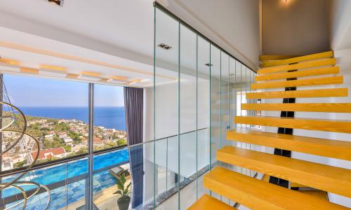 Villa Royal Life — 64