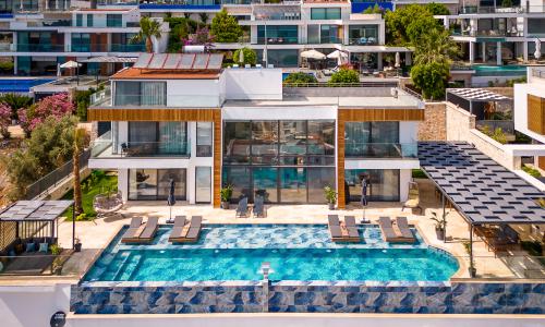 Villa Royal Life — 21