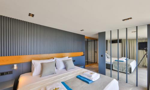 Villa Royal Life — 104