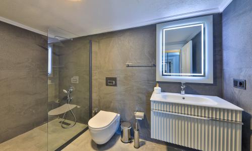 Villa Royal Life — 123