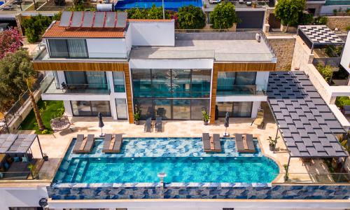 Villa Royal Life — 23
