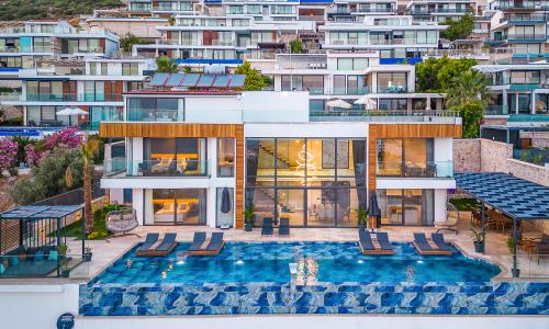 Villa Royal Life — 26