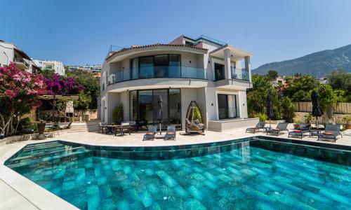 Villa Safran County — 3