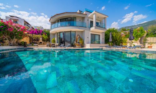 Villa Safran County — 1
