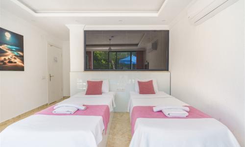 Villa Saha — 40