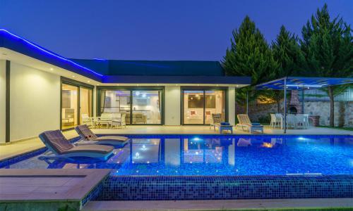 Villa Saha — 8