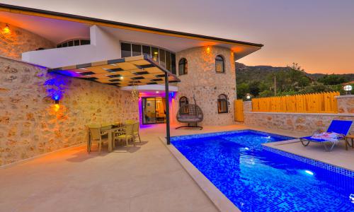 Villa Sandak 1 — 2