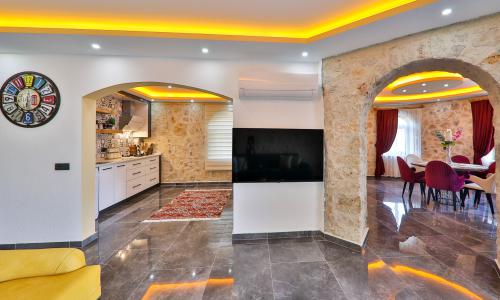 Villa Sandak 1 — 50