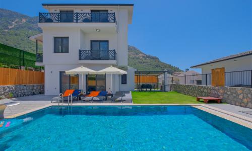 Villa Santorini — 3