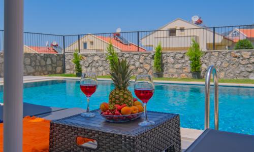 Villa Santorini — 8