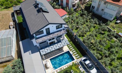 Villa Sembol — 57