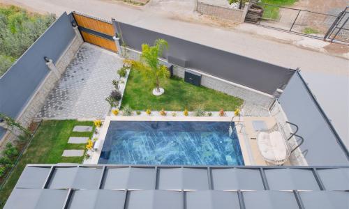 Villa Sembol — 64