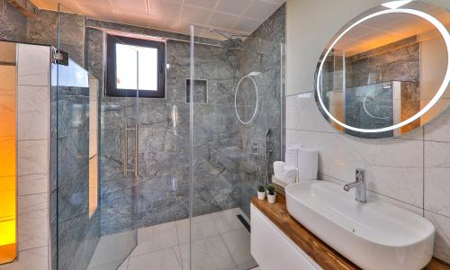 Villa Serenita — 51