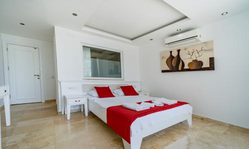 Villa Serenity — 80