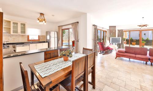 Villa Serta — 26