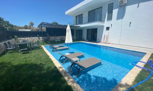 Villa Silver — 2