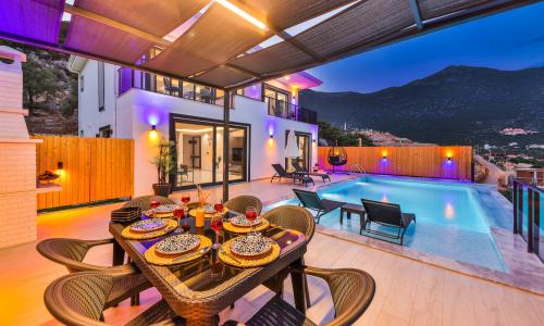 Villa Simurg — 13
