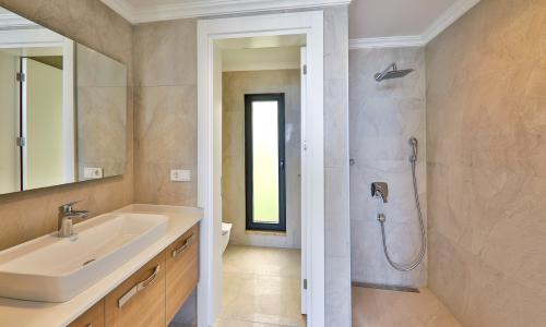 Villa Skylight — 48