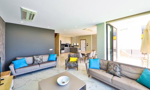 Villa Skylight — 33