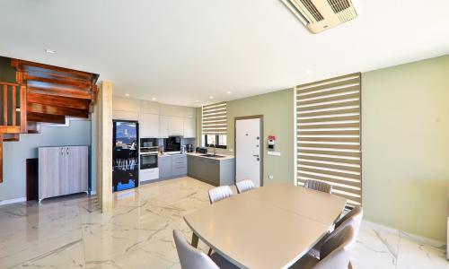 Villa Skylight — 35